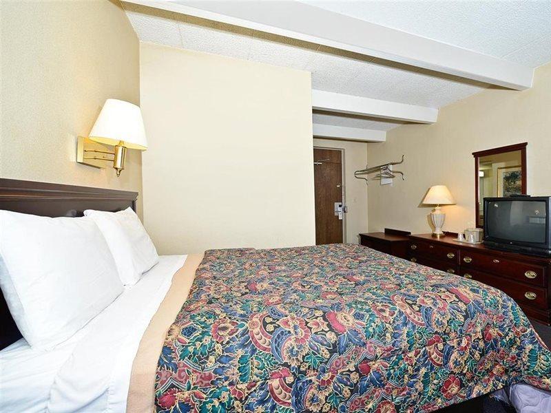 America'S Best Value Inn Phillipsburg Ийстън Екстериор снимка