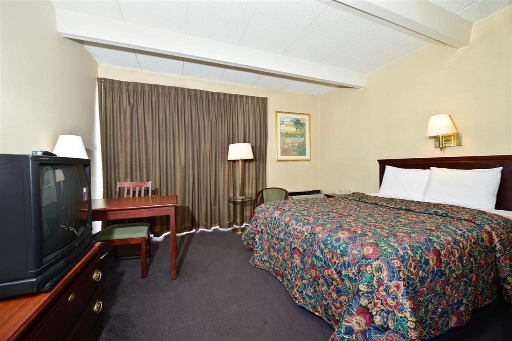 America'S Best Value Inn Phillipsburg Ийстън Стая снимка